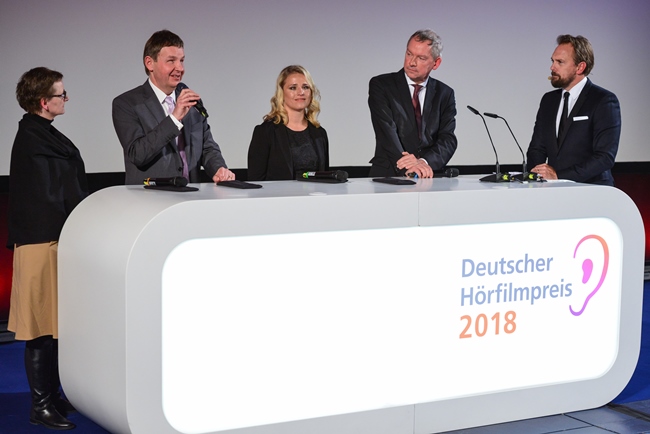 Von links nach rechts: Christine Berg, Andreas Bethke, Verena Bentele, Lutz Marmor und Steven Gätjen | Foto: DBSV/Oliver Ziebe